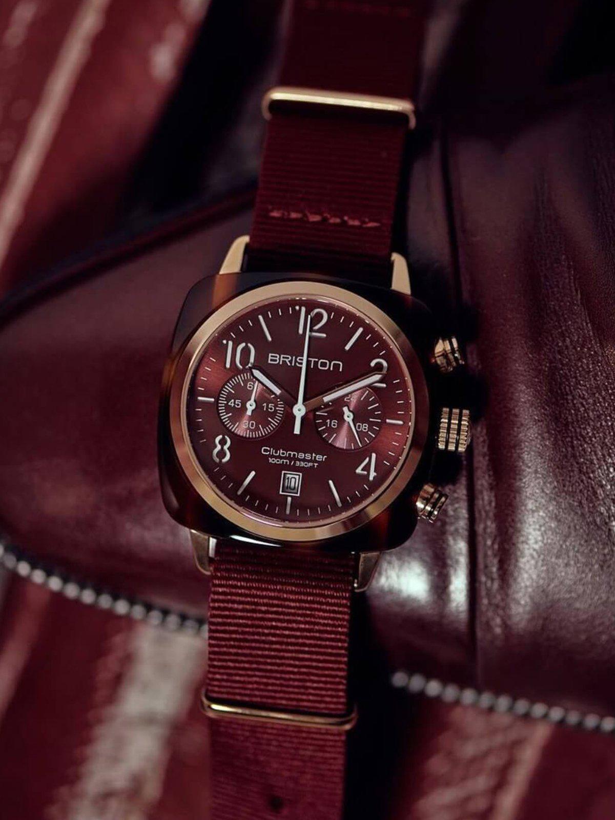 Briston Clubmaster Classic Acetate Chronograph Tortoise Shell Gold Red Sunray Dial 40mm