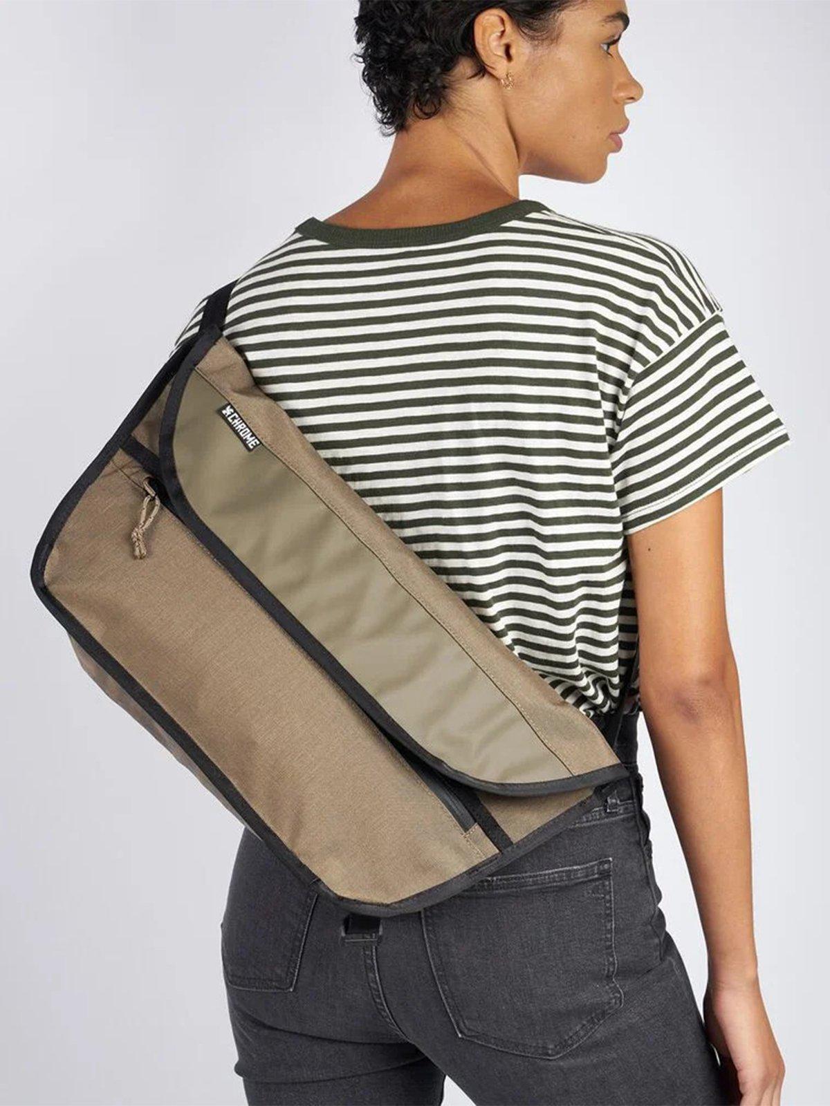 Chrome Industries Simple Messenger Black