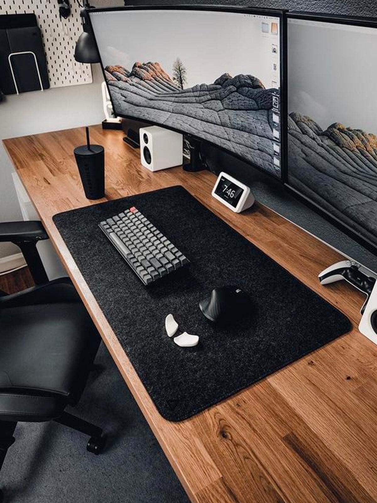 Deltahub Minimalistic Desk Pad