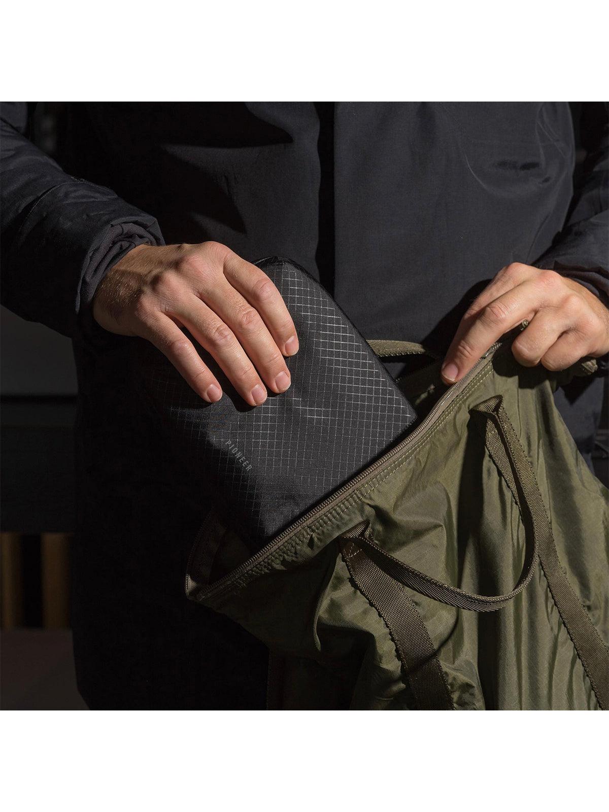 Pioneer Global Pouch Onyx