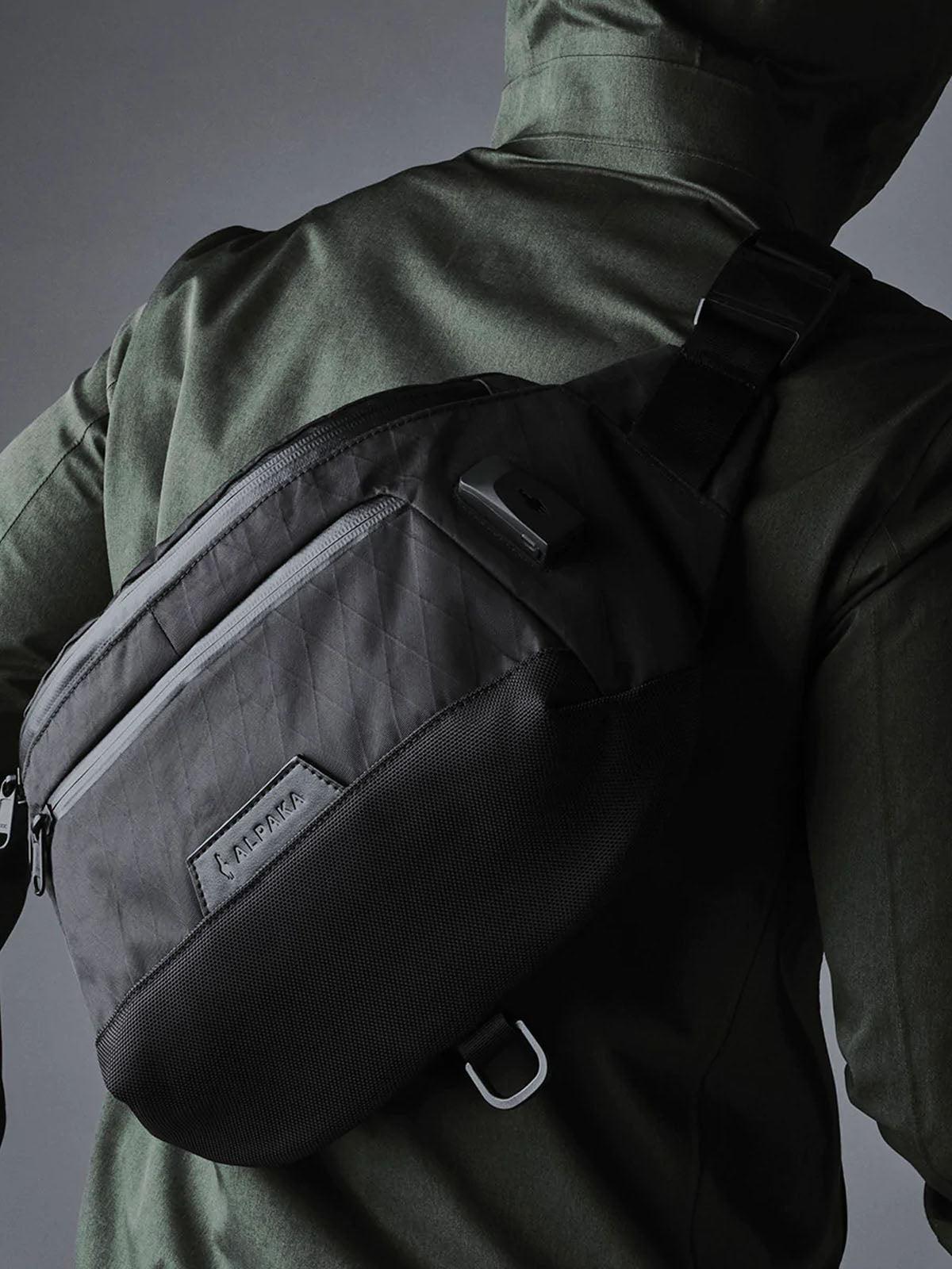 Alpaka Bravo X Sling Limited Edition Black VX42