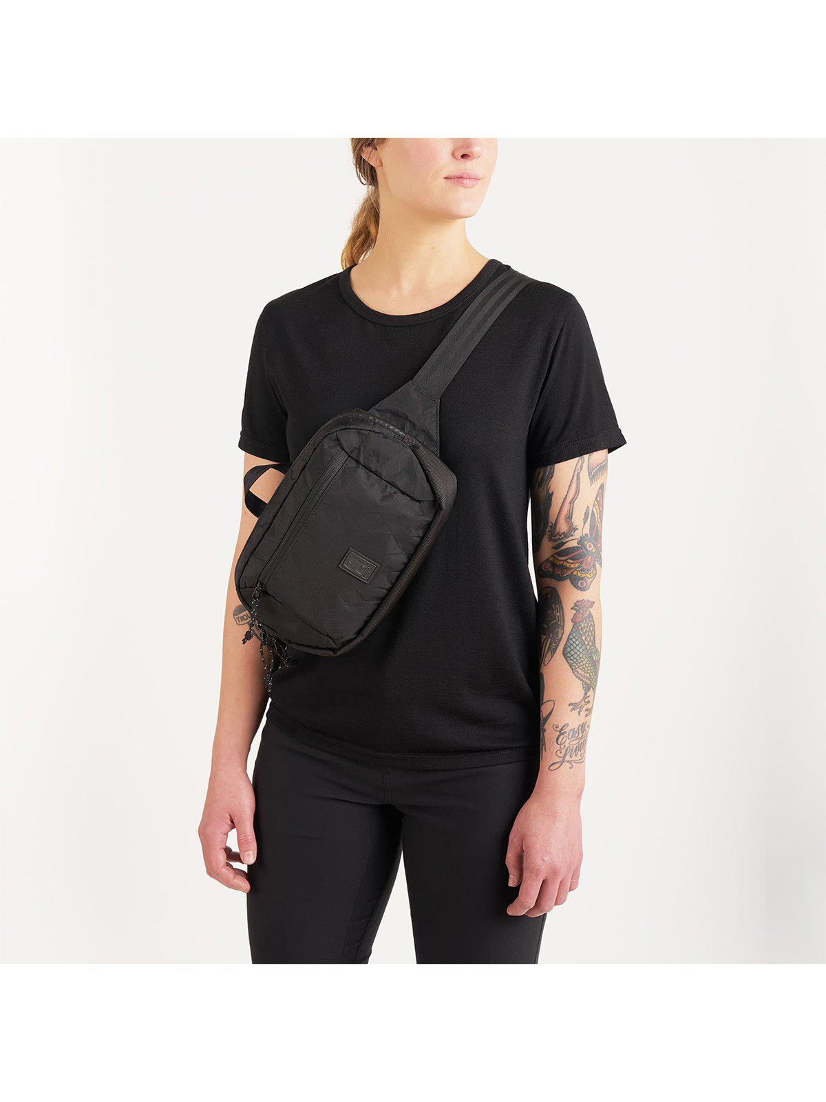 Chrome Industries BLCKCHRM 22X Ziptop Waistpack