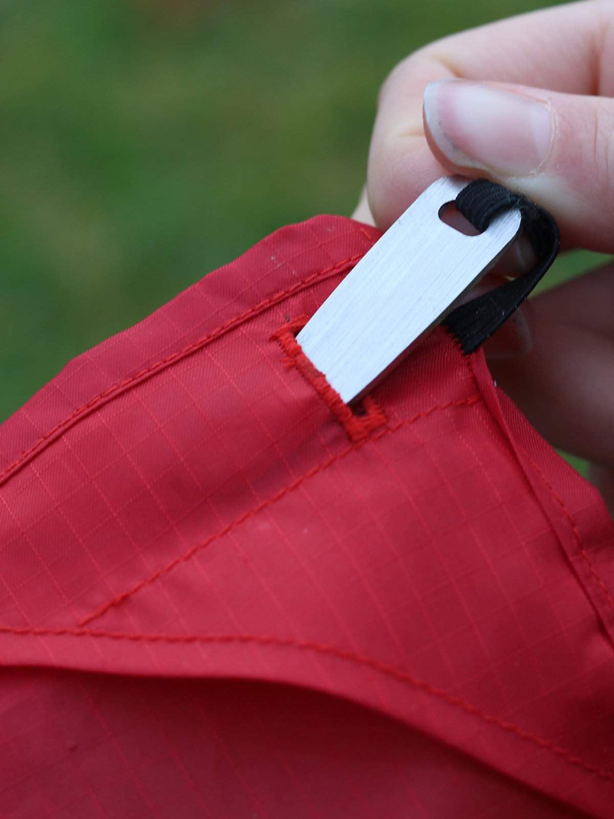 Matador Pocket Blanket 2.0 Original Red - MORE by Morello Indonesia