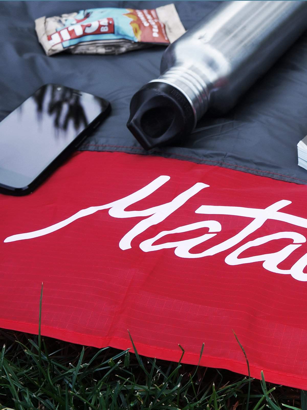 Matador Pocket Blanket 2.0 Original Red - MORE by Morello Indonesia