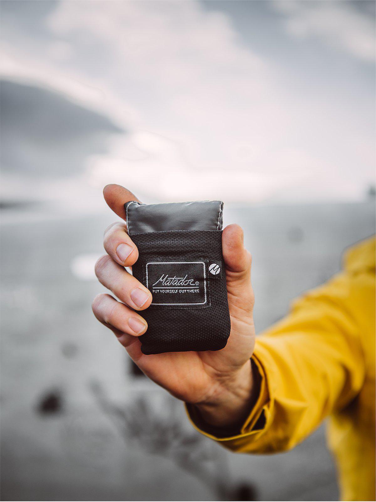 Matador Pocket Blanket 2.0 Black - MORE by Morello Indonesia