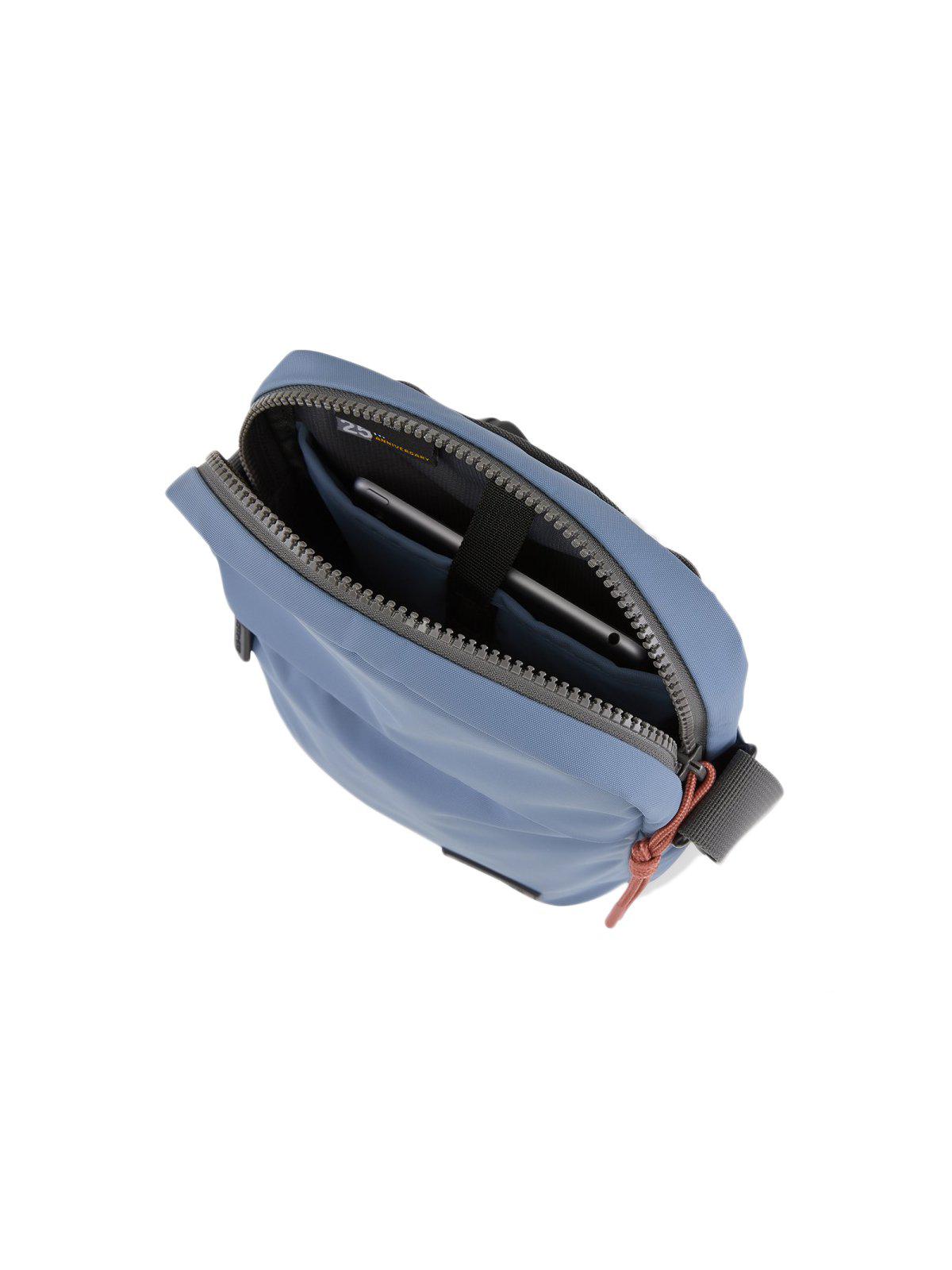 Crumpler megamorph sling bag outlet