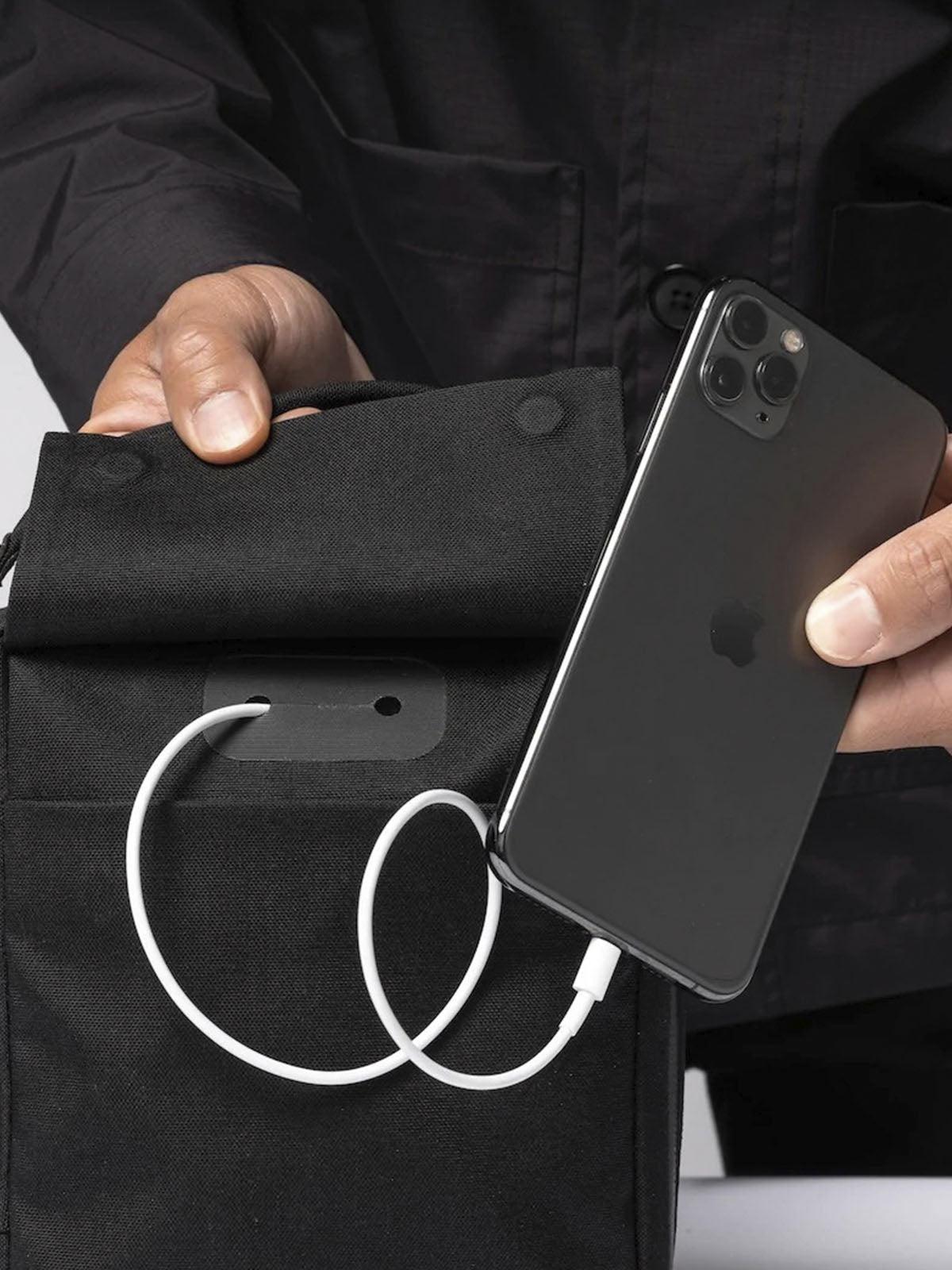 Black Ember Kompak