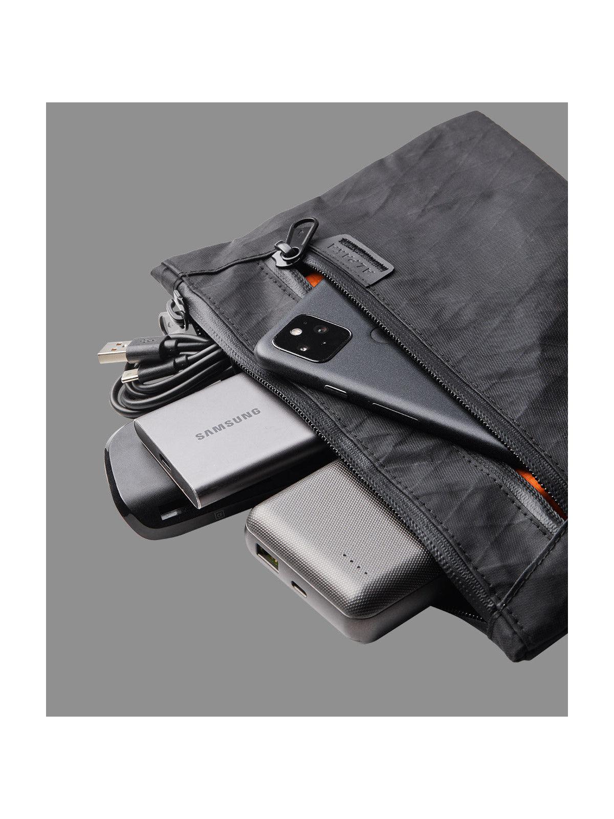 Alpaka Zip Pouch Max Black